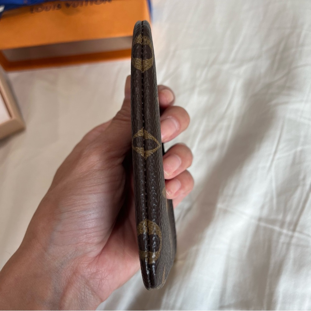 Louis Vuitton Monogram Canvas Key Pouch - Picture 11 of 16